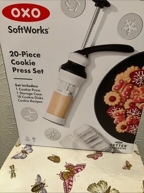 OXO SoftWorks 20-Piece Cookie Press Set - White and Black